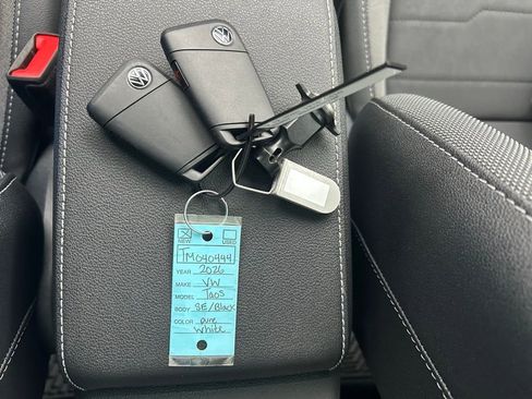 New 2026 Volkswagen Taos SE image 57