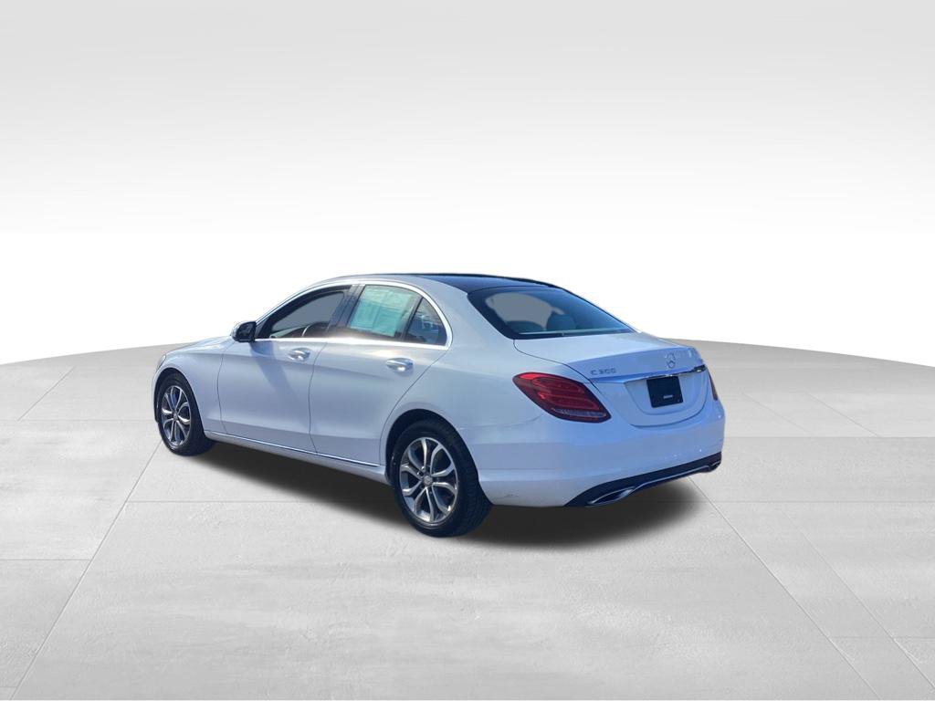 Used 2015 Mercedes-Benz C 300 4MATIC Sedan image 4