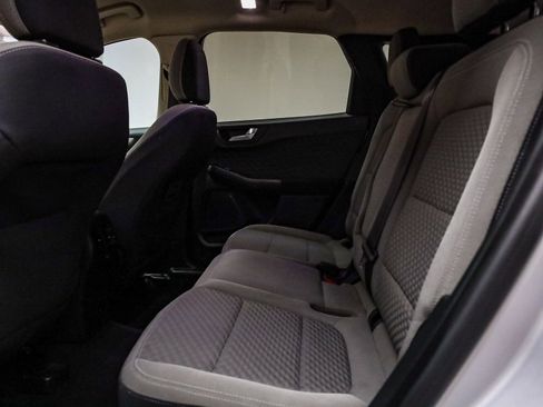 Used 2020 Ford Escape SE image 19