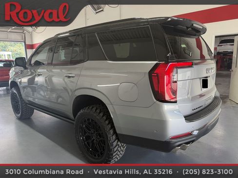 Used 2026 GMC Yukon AT4 w/ AT4 Premium Package AWD/4WD image 6