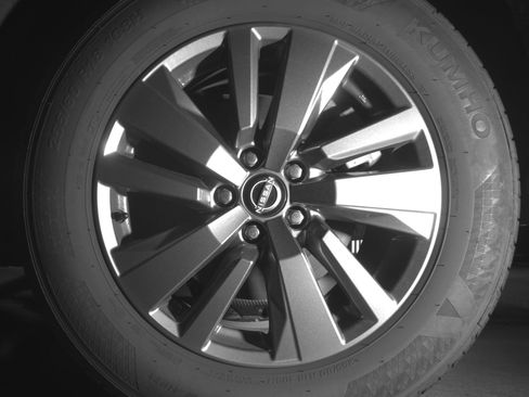 Used 2025 Nissan Pathfinder SV image 14