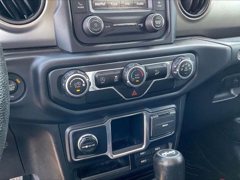 Used 2018 Jeep Wrangler Unlimited Sport AWD/4WD image 31