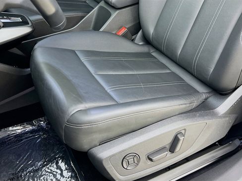 Used 2024 Audi Q4 e-tron Prestige w/ Black Optic Package image 20