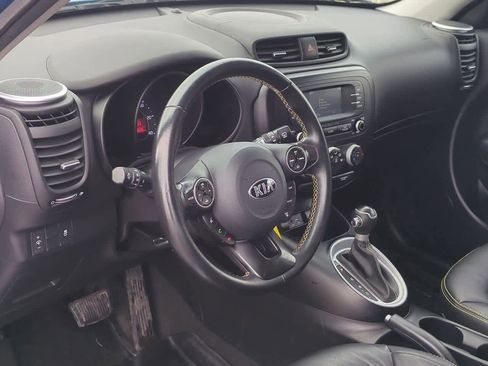 Used 2016 Kia Soul + w/ Designer's Package image 2