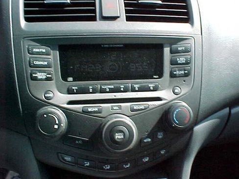 Used 2006 Honda Accord EX image 22