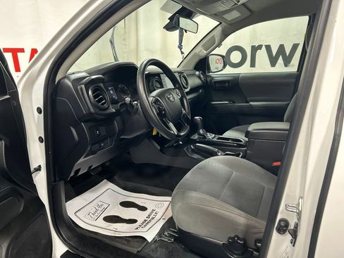 Used 2022 Toyota Tacoma SR AWD/4WD image 20