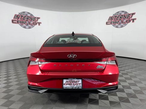 Used 2023 Hyundai Elantra SEL FWD image 6