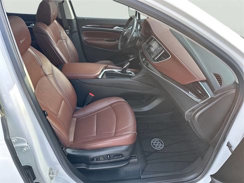 Used 2021 Buick Enclave Avenir image 27
