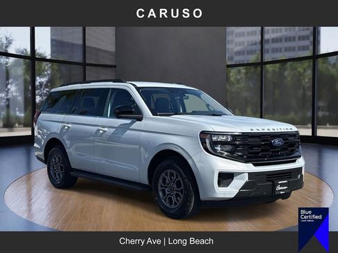 Certified 2025 Ford Expedition Active image 1