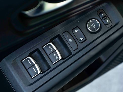 Used 2023 Honda Accord EX-L image 38