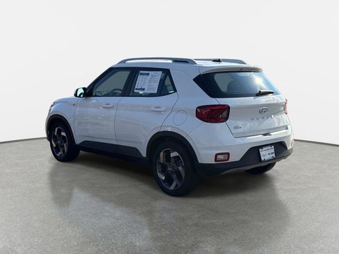Used 2023 Hyundai Venue SEL image 7