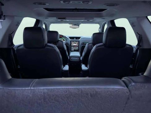 Used 2017 Chevrolet Traverse Premier image 17