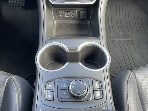 Used 2021 GMC Terrain SLT image 29