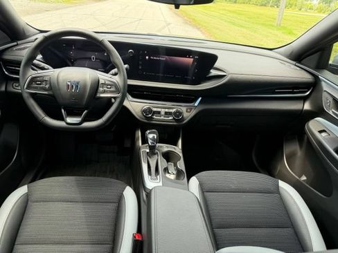 Used 2024 Buick Envista Preferred w/ Convenience I Package FWD image 38