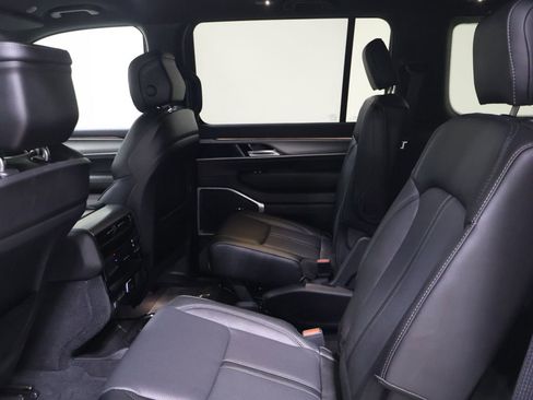 New 2026 Jeep Grand Wagoneer L Limited AWD/4WD image 10