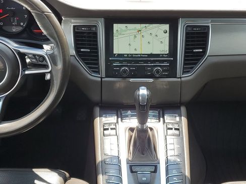 Used 2016 Porsche Macan Turbo AWD/4WD image 30