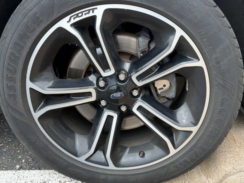 Used 2015 Ford Explorer Sport w/ Equipment Group 401A AWD/4WD image 4