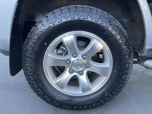 Used 2006 Toyota 4Runner SR5 image 17