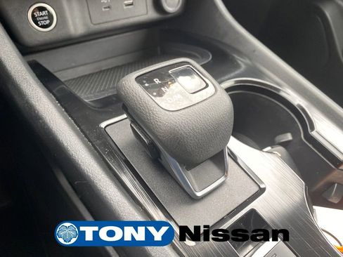 Used 2023 Nissan Rogue SV image 35