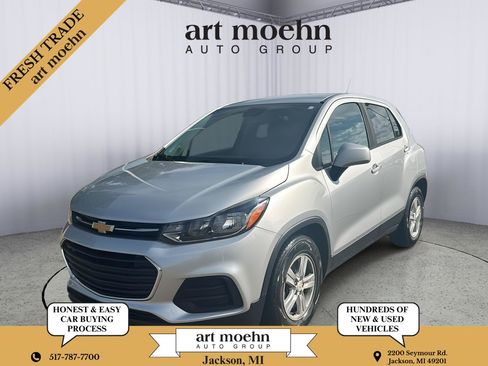 Used 2020 Chevrolet Trax LS w/ Tint and Cruise Package FWD image 1