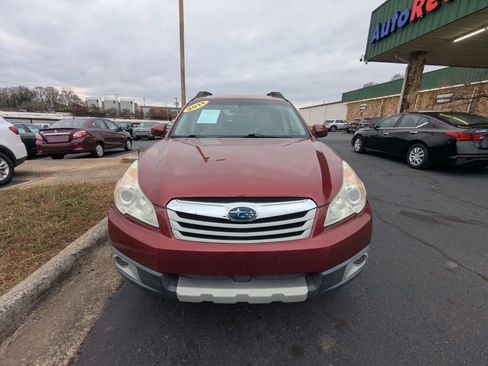 Used 2011 Subaru Outback 2.5i Limited w/ PWR Moonroof Pkg image 2
