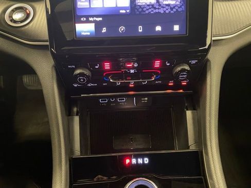 Used 2024 Jeep Grand Cherokee Laredo X w/ Luxury Tech Group I image 15