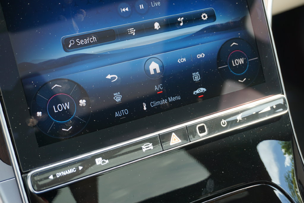 Used 2025 Mercedes-Benz C 300 4MATIC Sedan image 37