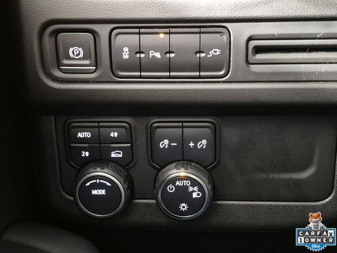Used 2021 Chevrolet Tahoe LT AWD/4WD image 18