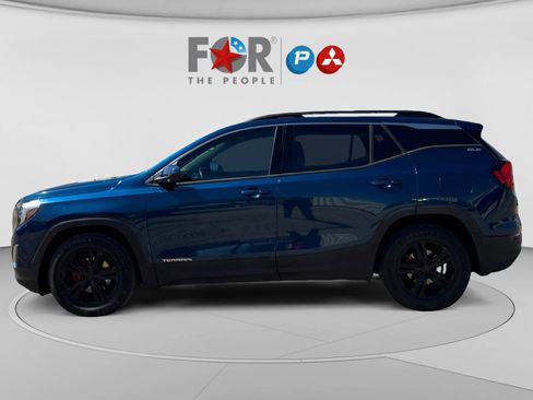 Used 2020 GMC Terrain SLE w/ Driver Convenience Package FWD image 2