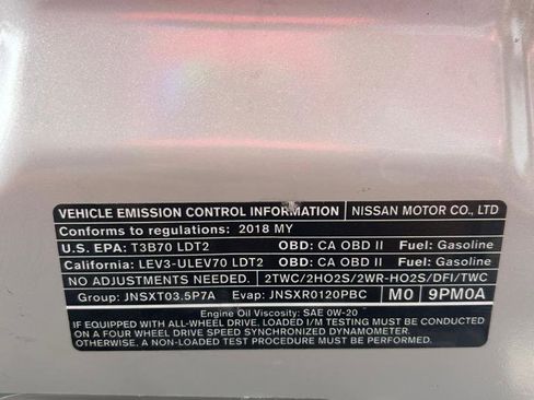 Used 2018 Nissan Pathfinder SL image 32