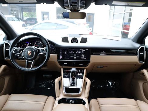 Used 2019 Porsche Cayenne AWD/4WD image 14