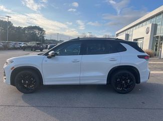 New 2026 Volkswagen Tiguan SE R-Line video 3