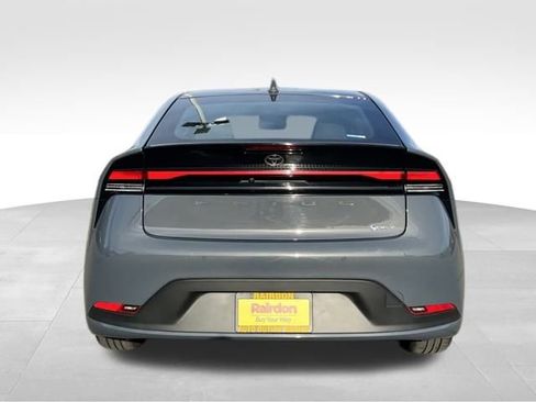 Used 2025 Toyota Prius LE image 7