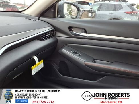 New 2026 Nissan Altima 2.5 SR w/ SR Midnight Edition Package image 8