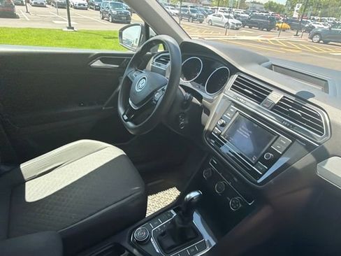 Used 2018 Volkswagen Tiguan S AWD/4WD image 12