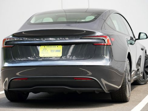 Used 2024 Tesla Model 3 RWD image 5