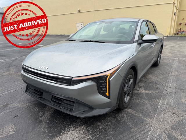 Used 2026 Kia K4 FWD image 1