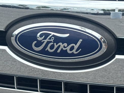 Used 2020 Ford F150 XLT w/ Equipment Group 302A Luxury AWD/4WD image 16
