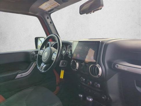 Used 2017 Jeep Wrangler Sahara image 17