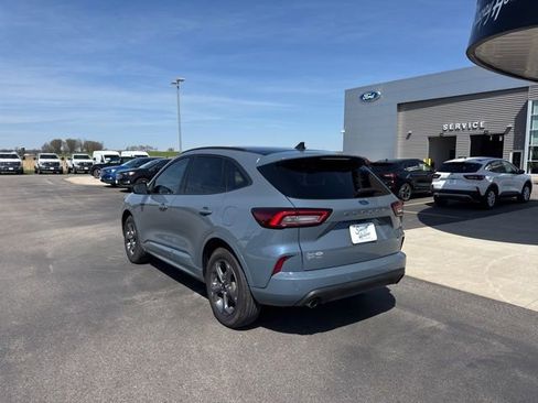 Used 2024 Ford Escape ST-Line w/ Tech Pack #1 AWD/4WD image 3