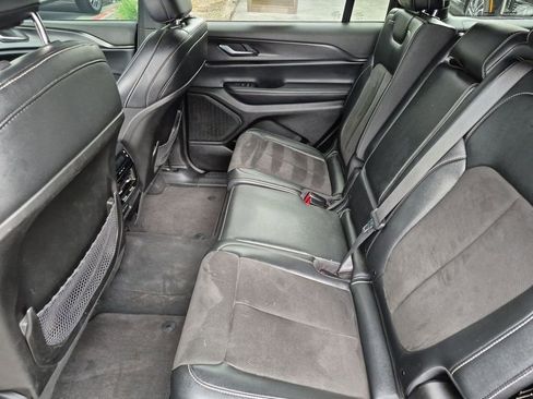 Used 2023 Jeep Grand Cherokee L Laredo AWD/4WD image 18