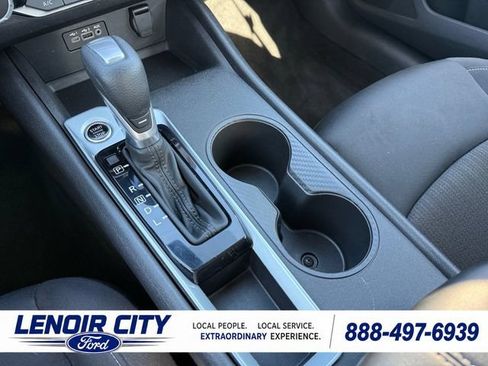Used 2025 Nissan Altima 2.5 SV FWD image 28