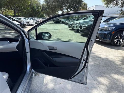 Used 2022 Toyota Corolla LE FWD image 19
