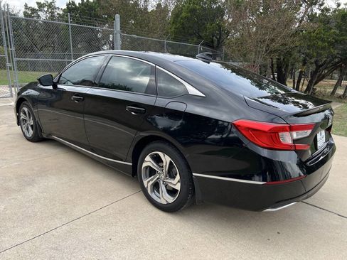 Used 2018 Honda Accord EX-L image 8