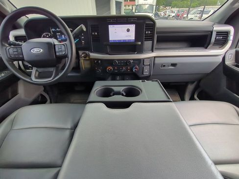 Used 2024 Ford F350 XL w/ XL Chrome Package AWD/4WD image 17