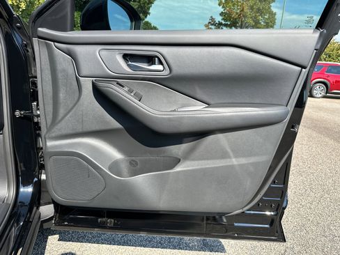 New 2026 Nissan Rogue SV image 14