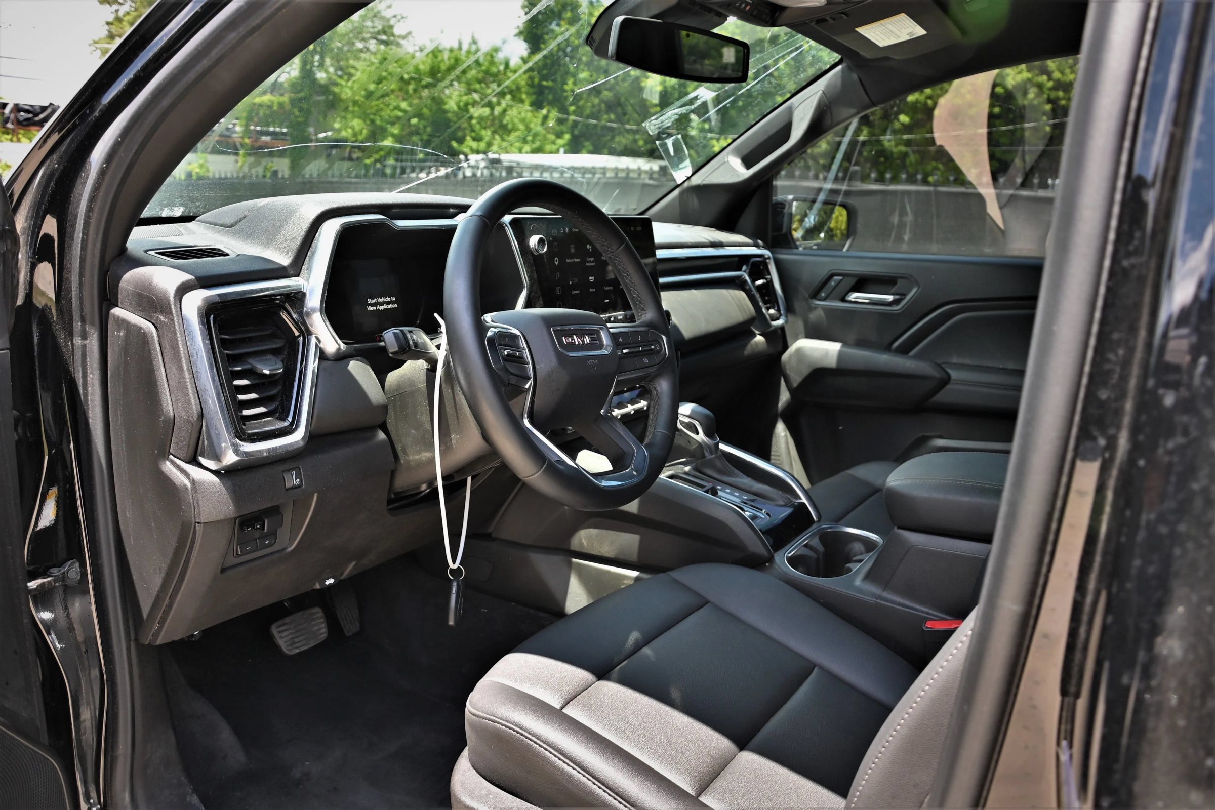Used 2024 GMC Canyon Elevation w/ Elevation Premium Package RWD image 11