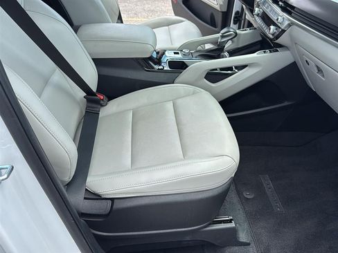 Certified 2024 Kia Telluride S FWD image 17
