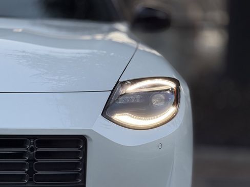 Used 2023 Nissan Z Performance w/ Floor Mat Package (L93) image 5