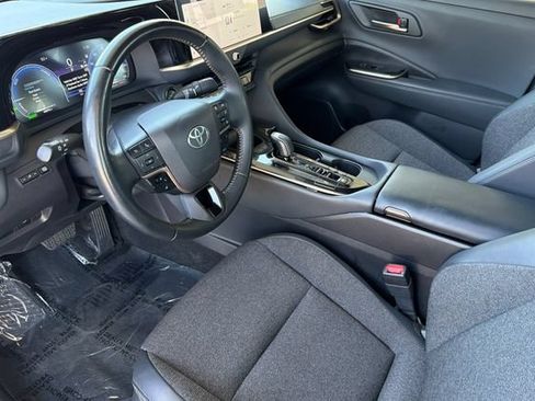 Used 2024 Toyota Crown AWD/4WD image 10